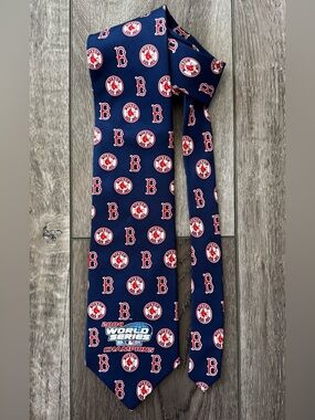 Boston Red Socks Neck Tie 2004 World Series Champions 4” Traditional Width Silk